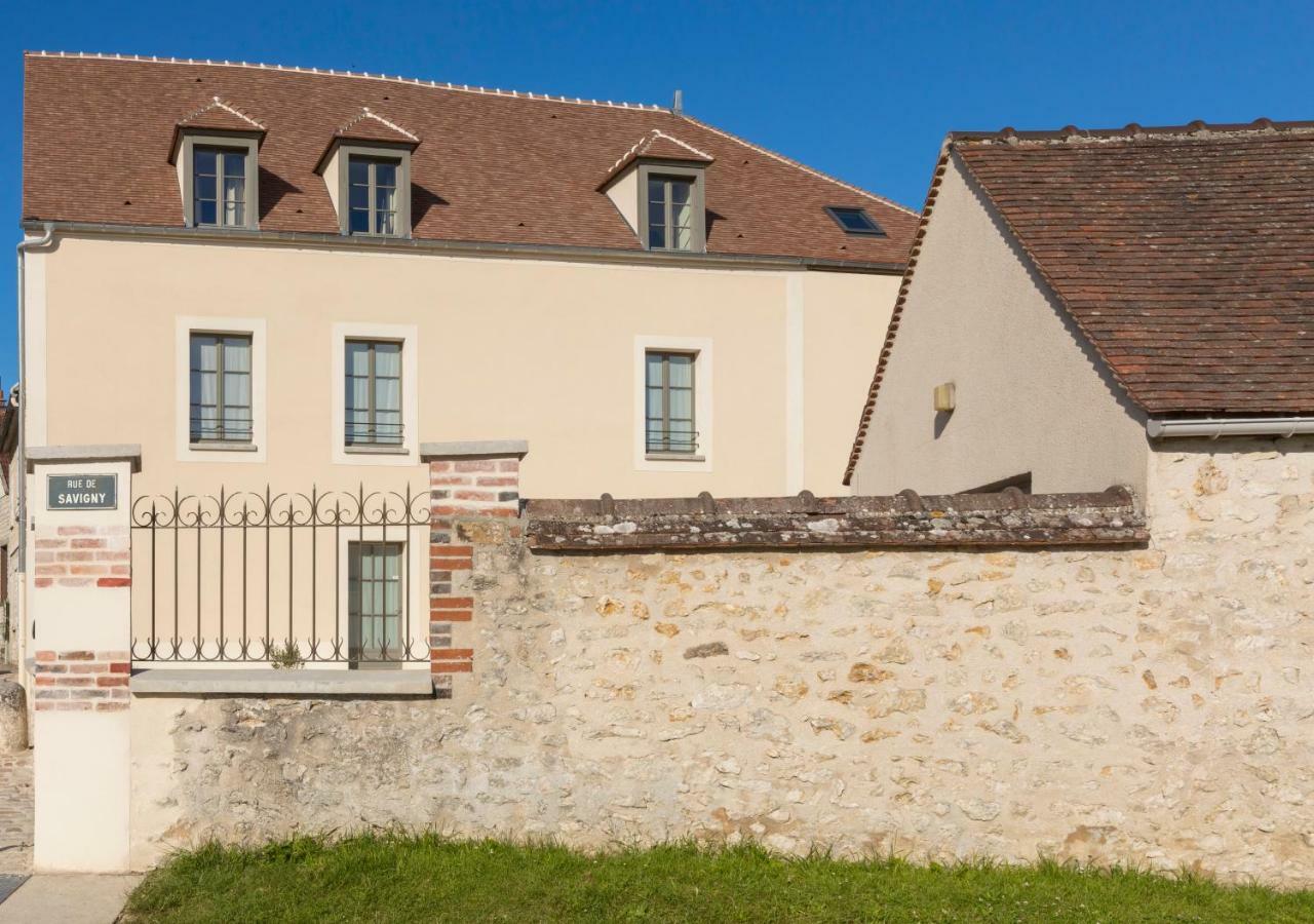 Residence The Originals Demeure Des Remparts Provins Esterno foto